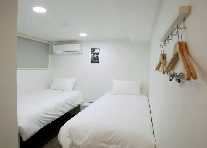 K-guesthouse Dongdaemun Premium 2 2*